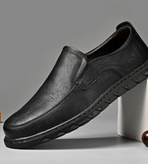 Round Toe Cowhide Material Slip on Durable Fashion Walking Casual Loafers Comfortable Genuine Leather Shoes for Men