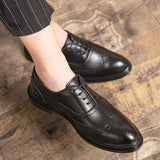Pointed Toe Black Brown Dress Shoes Lace up Formal New Design Durable Fashion Men Brogue Wedding Shoes for Men