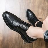 Lace up Men Brogue Shoes Fashion Classic Designers Good Quality Dress Shoes Oxfords for Men