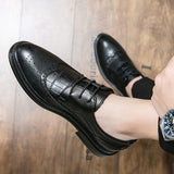 Lace up Men Brogue Shoes Fashion Classic Designers Good Quality Dress Shoes Oxfords for Men