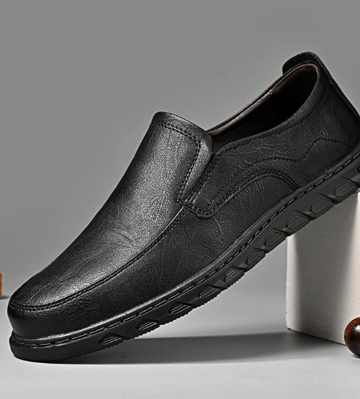 Round Toe Cowhide Material Slip on Durable Fashion Walking Casual Loafers Comfortable Genuine Leather Shoes for Men