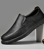 Round Toe Cowhide Material Slip on Durable Fashion Walking Casual Loafers Comfortable Genuine Leather Shoes for Men