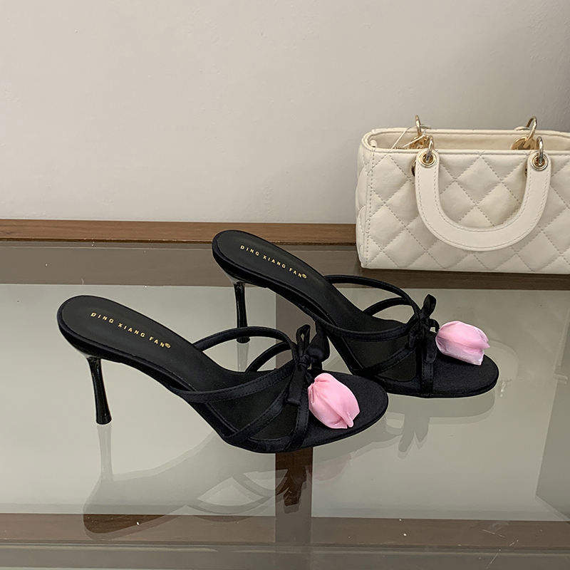 New Style 2026 Black Slides Delicate Pink Flower Slip on High Heels Fashion Women Slippers