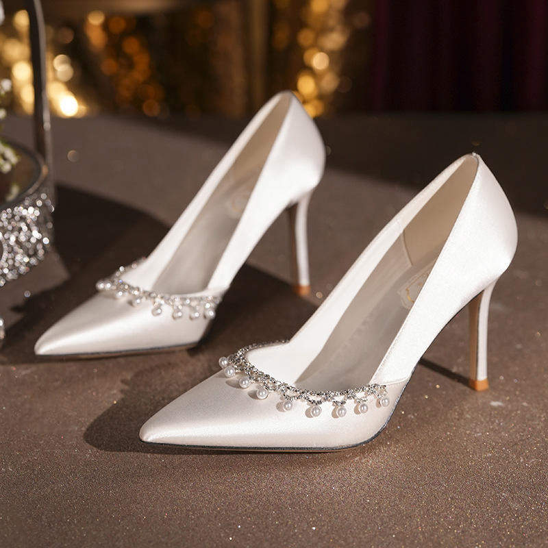 Elegant White Satin Pointed Toe Wedding Heels for Bride Luxury Faux Pearl Crystal Rhinestone Stiletto Prom Pumps Dress Shoes