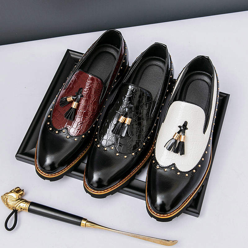 Latest Design Pointed Toe Good Looking Formal Dress Shoes Durable Tassel Loafers for Men